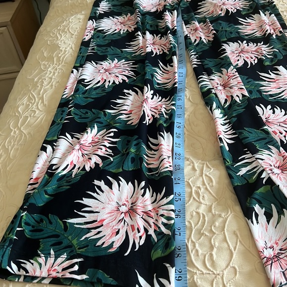 Karen Kane Pants - Picture 5 of 9